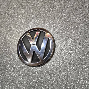 Емблема багажника Volkswagen Passat B5+ 3B5853630