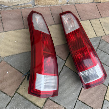 Задні ліхтарі стоп Opel Meriva A (98294346)