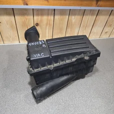Купити Корпус воздушного фильтра Volkswagen Golf 5,Golf Plus, Фольцваген Гольф 5 1K0129620F — магазин автозапчастин AutoDetal