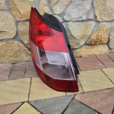 Купити Задний фонарь стоп с платой левый Renault Scenic 2,Рено Сценик 2 8200127704 — магазин автозапчастин AutoDetal