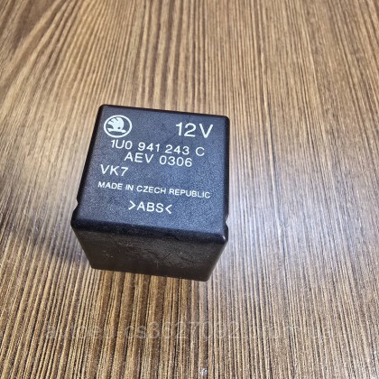 Купити Реле регулировки подсветки Skoda, Seat, Шкода, Сеат, Фольксваген 1U0941243C — магазин автозапчастин AvtoEU