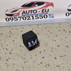Купити 13171831 Hella реле топливного насоса GM Opel Vectra, Astra, Zafira, Corsa, Combo, Meriva, Omega, Opel Astra, Зафира, Корса, Комбо — магазин автозапчастин AvtoEU