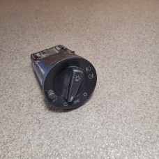 Купити Включатель света фар Volkswagen Golf 4,Bora, Passat 5,Skoda Octavia Tour, Fabia, Audi A4B5,Seat (1C0941531A) — магазин автозапчастин AvtoEU