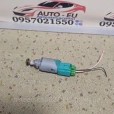 Купити Датчик педали прививки Renault Scenic 2,Trafic, Vivaro, Primastar, Рено Сценик 2, Трафик, Виваро Мегане 2 8200168340 — магазин автозапчастин AvtoEU