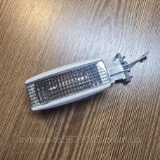 Купити Плафон подсветки салона под козырьком Volkswagen, Skoda Seat, Фольцваген, Шкода, Сеат 3B0947113 — магазин автозапчастин AvtoEU