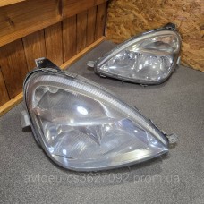 Купити Фары передние Mercedes-Benz A W168, Мерседес-Бенц А W168 A1688201761 A1688201861 — магазин автозапчастин AvtoEU