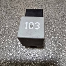 Купити Реле 103 свечей накала VAG Volkswagen, Skoda, Seat, Audi, Фольцваген, Ауди, Шкода, Сеат 357911253 — магазин автозапчастин AvtoEU