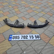 Купити Кронштейн правый, левый передние под фары Renault Scenic 2,Рено Сценик 2 8200183758 8200183741 — магазин автозапчастин AvtoEU