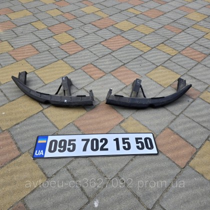 Купити Кронштейн правый, левый передние под фары Renault Scenic 2,Рено Сценик 2 8200183758 8200183741 — магазин автозапчастин AvtoEU