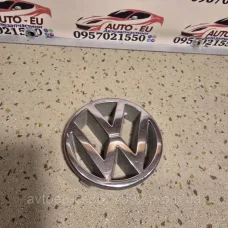 Купити Эмблема решетки радиатора Volkswagen Golf 3, Vento, Фольксваген Гольф 3, Венто 3A0853601 — магазин автозапчастин AvtoEU