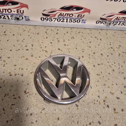 Купити Эмблема решетки радиатора Volkswagen Golf 3, Vento, Фольксваген Гольф 3, Венто 3A0853601 — магазин автозапчастин AvtoEU