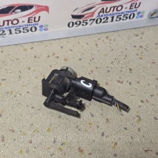 Купити Клапан вакуумный EGR VAG Volkswagen Golf, Bora, Audi, Skoda, Seat 1J0906283C — магазин автозапчастин AvtoEU