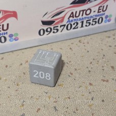 Купити Реле 208 бензонасоса VAG, Volkswagen, Seat, Audi, Skoda, Фольцваген, Ауди, Сеат, Шкод 8A0951253B — магазин автозапчастин AvtoEU
