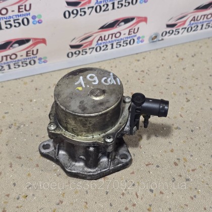 Купити Вакуумный насос до 1.9 cdi Renault Trafic, Scenic, Laguna, Vivaro, Primastar, Рено Трафик, Виваро, Лагуна 820689330 — магазин автозапчастин AvtoEU