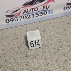 Купити Реле 614 электро бензонасоса VAG Volkswagen, Skoda, Seat, Audi, Фольцваген, Ауди, Шаль, Сеат 8E0951253 — магазин автозапчастин AvtoEU