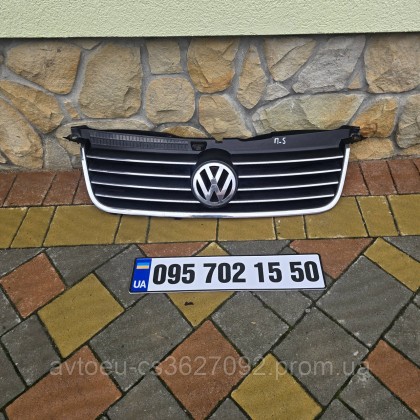 Купити Решетка радиатора Volkswagen Passat B5, Фольцваген Пассат Б5 3B0853651K — магазин автозапчастин AvtoEU