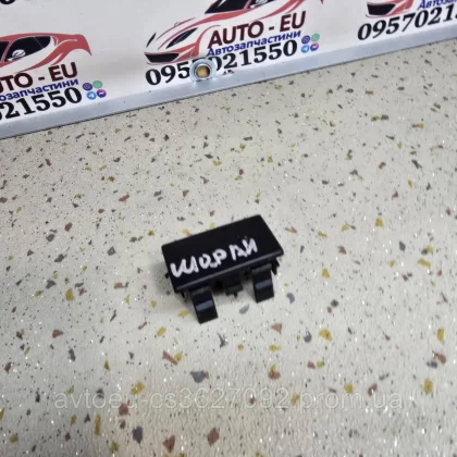 Купити Заглушка торпеды салона консоли Volkswagen Sharan, Seat Alhambra, Ford Calaxy, Фольксваген Шаран 7M3858179C — магазин автозапчастин AutoDetal