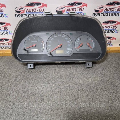 Купити Приборная панель Volvo S40, V40, Вольво 30858334 — магазин автозапчастин AvtoEU