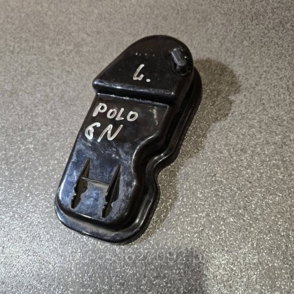 Купити Крышка, заглушка левой передней фары Volkswagen Polo 3 6N, Фольксваген Поло 3 6N 304411139L — магазин автозапчастин AvtoEU