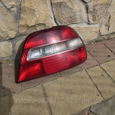 Купити Задний стоп-сигнал правый Volvo S40, Вольво S40 — магазин автозапчастин AvtoEU