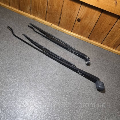Купити Держатели дворников, поводок Renault Scenic 1, Рено Сценик 1 7700843525 7700843526 — магазин автозапчастин AvtoEU