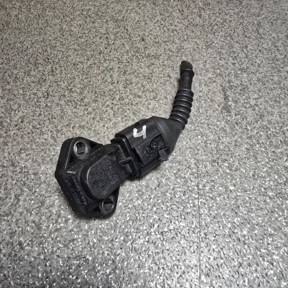 Купити Датчик давления наддува VAG Volkswagen, Skoda, Seat, Audi, Фольцваген, Ауди, Шкода, Сеат 038906051 Bosch — магазин автозапчастин AutoDetal