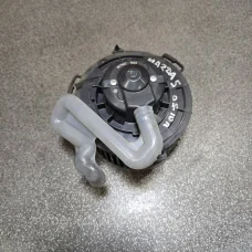 Купити Моторчик печки вентилятора Mazda 5, (05-10r) Mazda 3 8940000270 — магазин автозапчастин AvtoEU