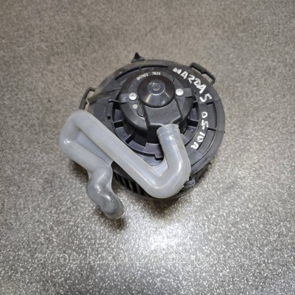 Купити Моторчик печки вентилятора Mazda 5, (05-10r) Mazda 3 8940000270 — магазин автозапчастин AvtoEU