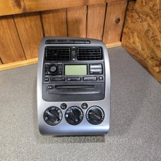 Купити Накладка центральной консоли торпеды салона в сборе Toyota Avensis T22 Toyota Avensis T 22 — магазин автозапчастин AvtoEU
