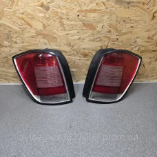Купити Задние фонари стопы с платами Opel Astra H, Орель Астра Н, УНИВЕРСАЛ 24451840 24451838 — магазин автозапчастин AutoDetal