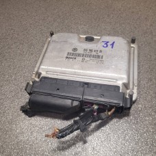Купити Блок управления двигателем 1.4tdi Volkswagen, Skoda, Seat, Audi (045906019BR) — магазин автозапчастин AvtoEU