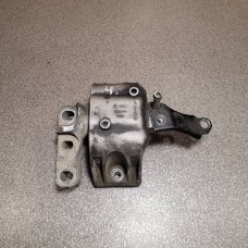 Купити Подушка двигуна,опора Volkswagen Skoda, Seat (1J0199262) — магазин автозапчастин AvtoEU