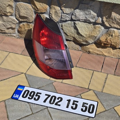 Купити Задний стоп-сигнал с платой Renault Scenic 2, Renault Scenic 2 8200127704 — магазин автозапчастин AvtoEU
