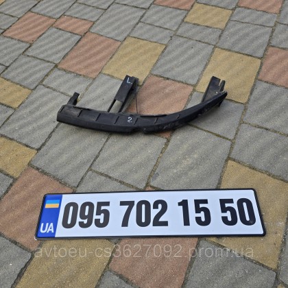 Купити Кронштейн левый передний под фару Renault Scenic 2,Рено Сценик 2 8200183741 — магазин автозапчастин AvtoEU