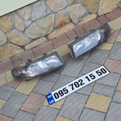 Купити Фары передние Seat Toledo 2,Сеатíн 2 1M1941002B 1M1941001B — магазин автозапчастин AutoDetal