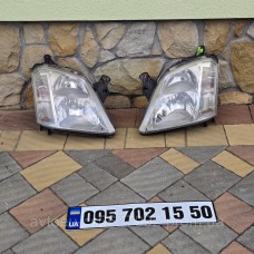 Купити Фары передние Opel Meriva A, Опель Мерива А93321052 93321053 — магазин автозапчастин AvtoEU