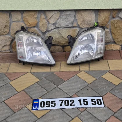 Купити Фары передние Opel Meriva A, Опель Мерива А93321052 93321053 — магазин автозапчастин AutoDetal