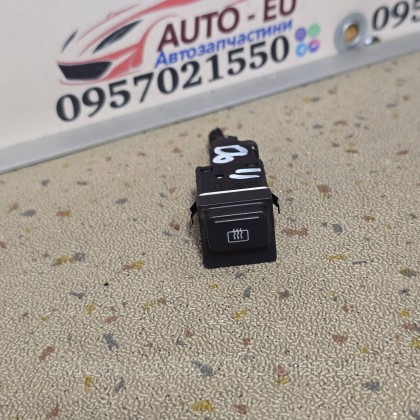Купити Кнопка подогрева заднего стекла Skoda Fabia 2,Шкода Фабия 2 5J0959621 — магазин автозапчастин AvtoEU