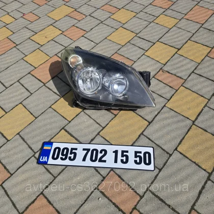 Купити Фара передня права Opel Astra H, Орель Астра з дефектом — магазин автозапчастин AutoDetal