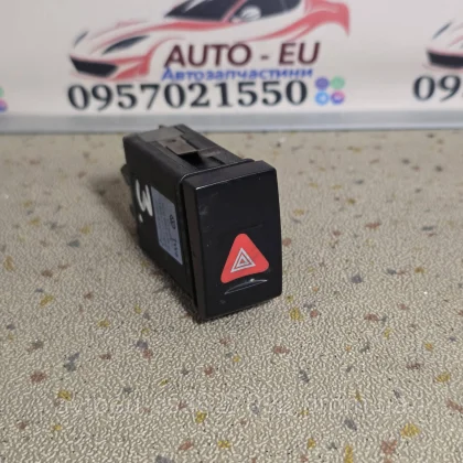 Купити Кнопка аварийки Volkswagen New Beetle 1998-2010р. 1C0953235B. — магазин автозапчастин AutoDetal